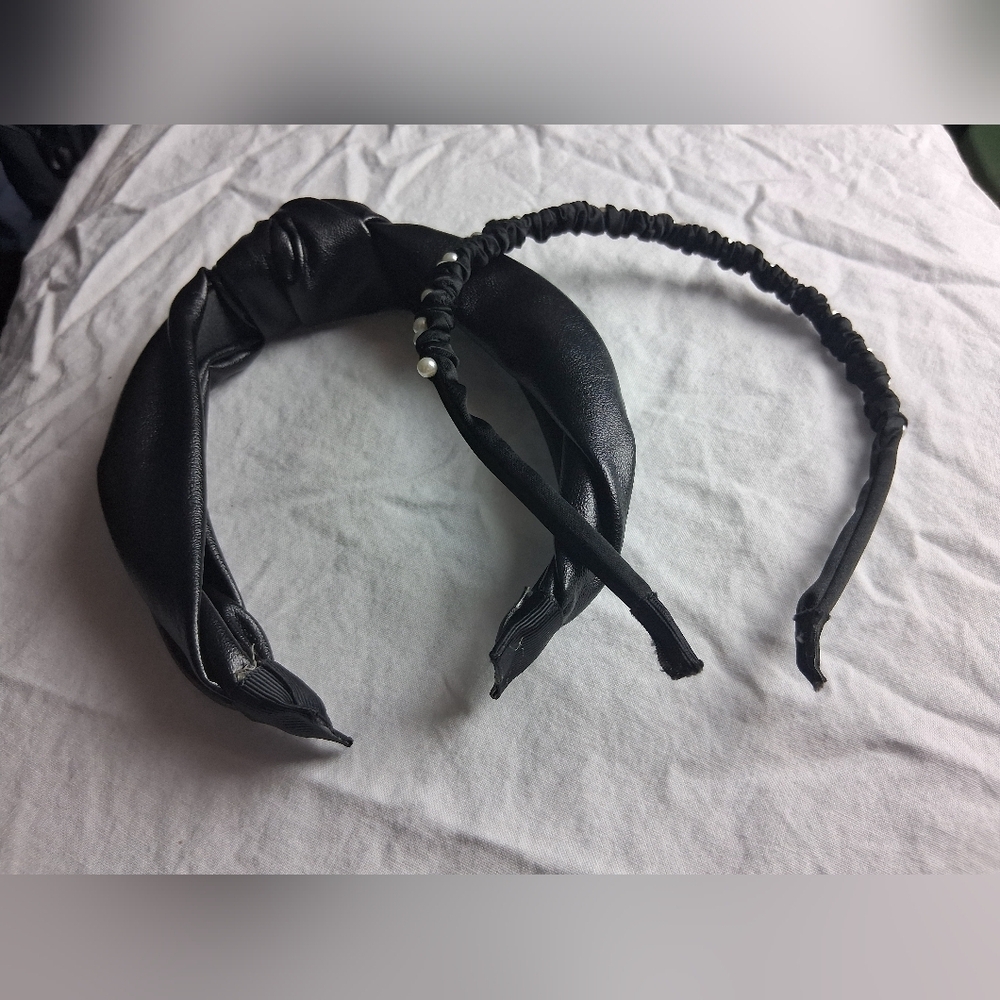 Headband Set with Pearls - Picture 3 of 3